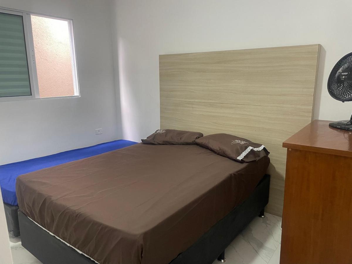 Casa Novinha - Praia Grande - Mirim - 3 Quadras Da Praia Wi-Fi Villa ภายนอก รูปภาพ